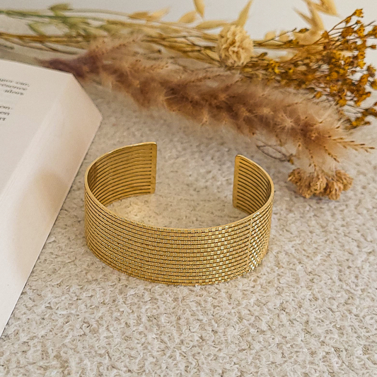 Bijoux et eau : compatibilité ?